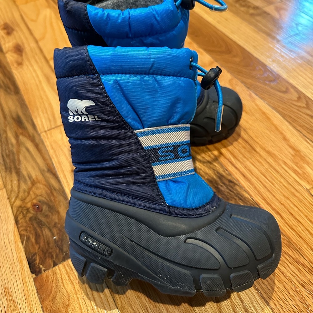 Sorel toddler size 8 snow boots